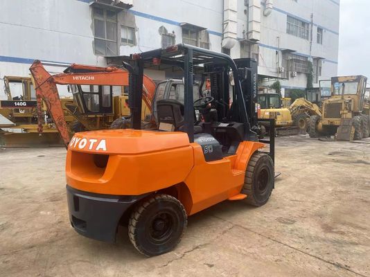 5 Tonnen 7FD50 Gebrauchtes Toyota Gabelstapler Original Japan Geräuschreduzierung für Lager