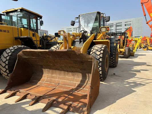 Gebrauchtes Komatsu WA380 6-Rad-Lader Kompakt mit hoher Ladekapazität