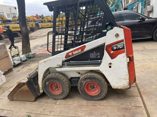 Originalfarbe Verwendet Bodcat S70 Schiebe-Steuerlader Kraftstoffeffizienz Stabiler Betrieb