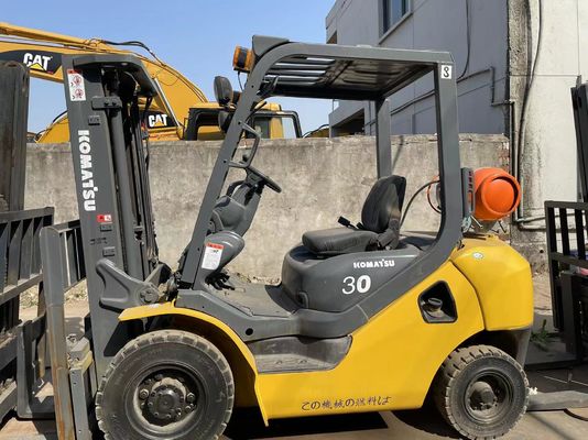 Gebrauchtes Komatsu 3 Tonnen Gas-Forklift in gutem Zustand Gebrauchtes 3 Tonnen-Forklift