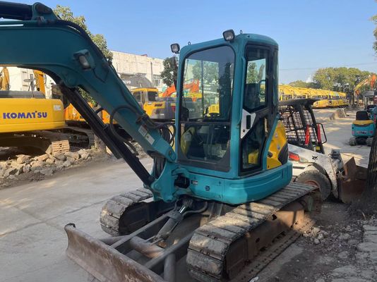 Japan verwendet Minibagger Kubota U40-5 mit effizientem Hydrauliksystem