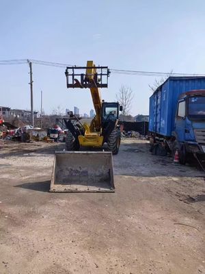 Originalfarbe Gebraucht Teleskop Handler XCMG XT680-170 Stabiler Betrieb