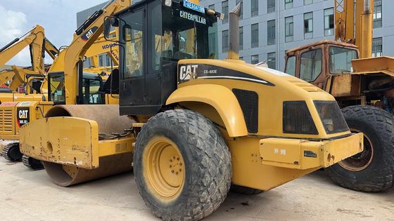 Originalfarbe Gebraucht Caterpillar CS-683E Eintrommelschleifer in ausgezeichnetem Zustand